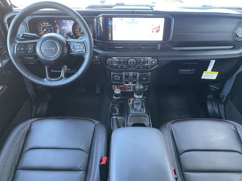 New 2026 Jeep Wrangler Unlimited Rubicon AWD/4WD image 20