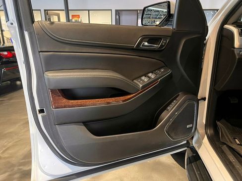 Used 2020 GMC Yukon SLT w/ Premium Edition image 14