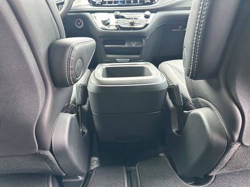 New 2026 Chrysler Pacifica Select image 50