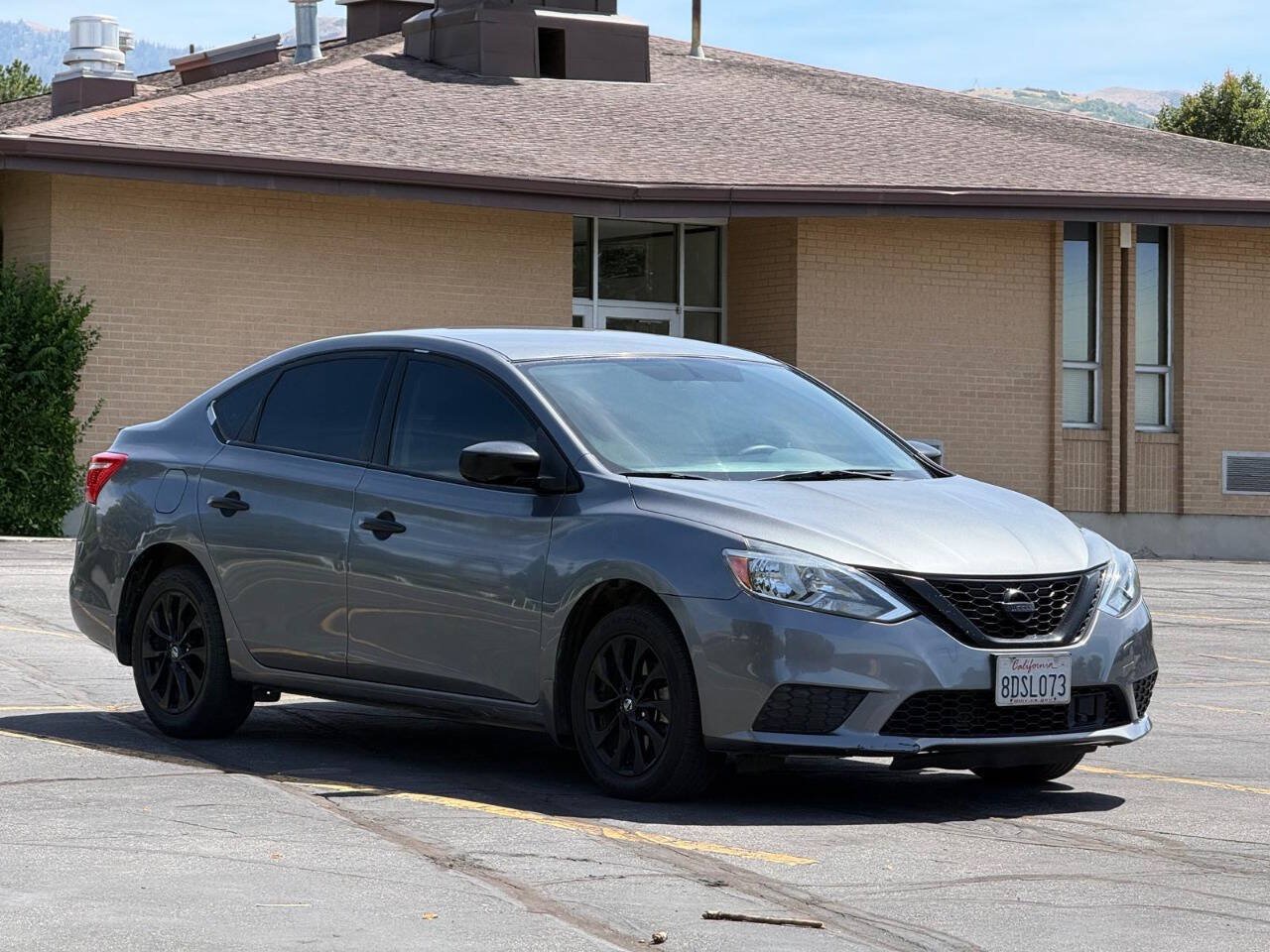 Used 2018 Nissan Sentra S w/ S Midnight Style Package FWD image 7