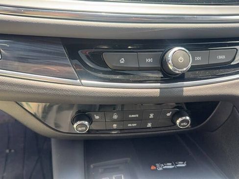 Used 2022 Buick Enclave Essence w/ Experience Buick Package AWD/4WD image 18