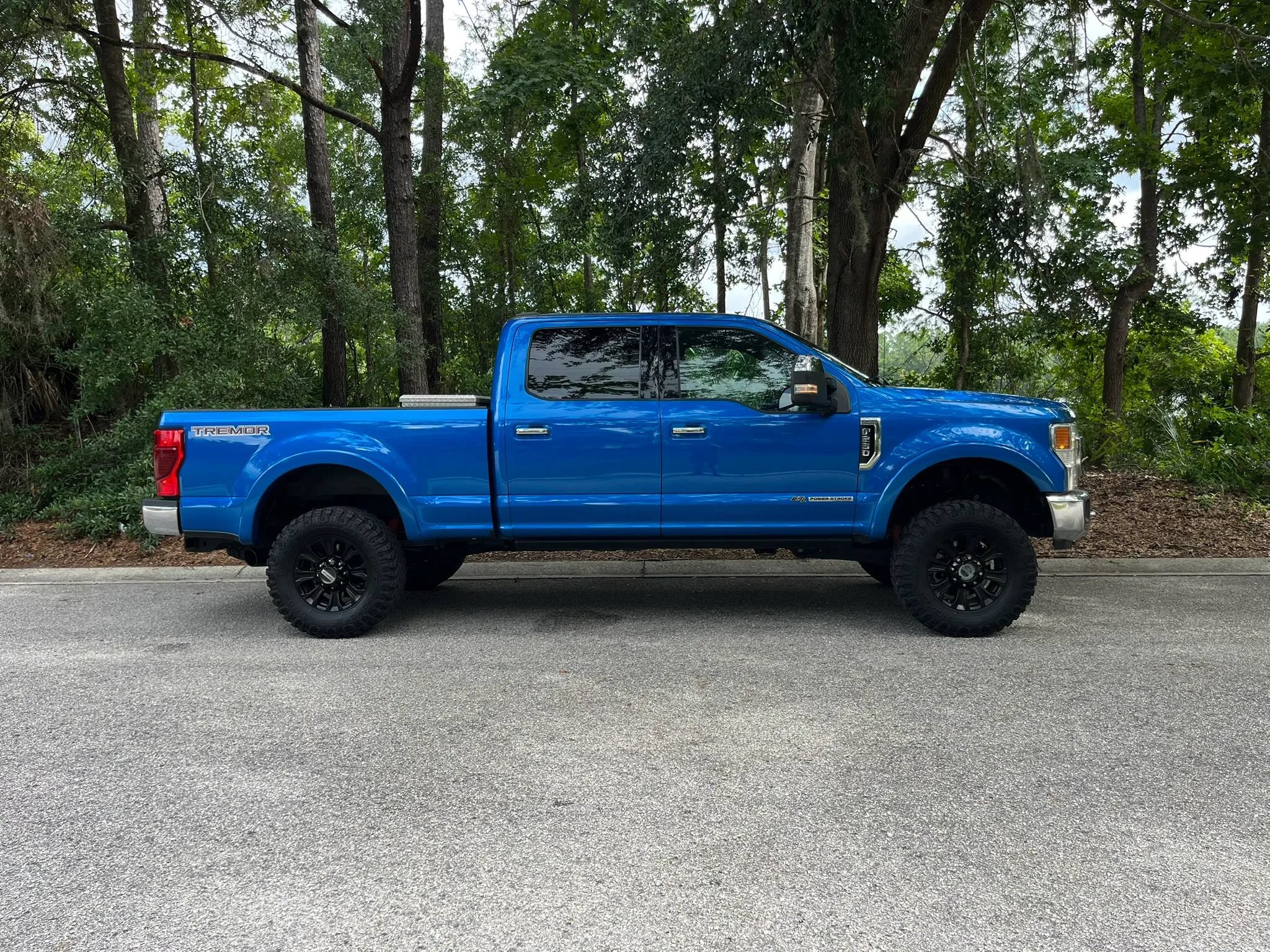 Used 2021 Ford F250 Lariat w/ Tremor Off-Road Package AWD/4WD image 5
