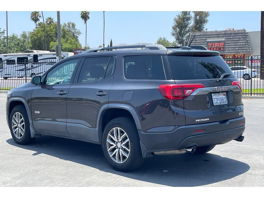 Used 2017 GMC Acadia SLE w/ Driver Alert Package I AWD/4WD image 4