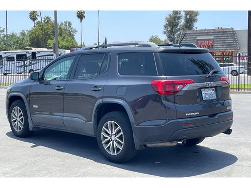 Used 2017 GMC Acadia SLE w/ Driver Alert Package I AWD/4WD image 4