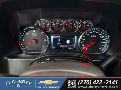 Used 2018 Chevrolet Suburban Premier AWD/4WD image 28