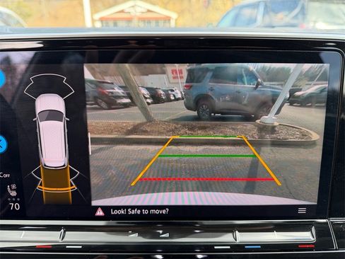 Used 2024 Volkswagen Atlas SE image 21