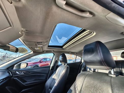 Used 2015 MAZDA MAZDA3 i Grand Touring image 16