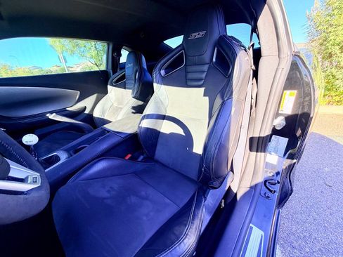 Used 2014 Chevrolet Camaro SS w/ SS Performance Package RWD image 11