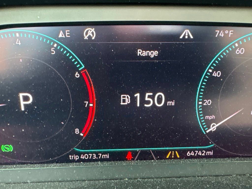 Used 2019 Volkswagen Jetta SEL w/ Cold Weather Package FWD image 19