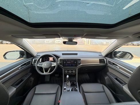 Used 2023 Volkswagen Atlas SEL AWD/4WD image 32