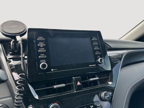 Used 2022 Toyota Camry SE w/ Convenience Package FWD image 12