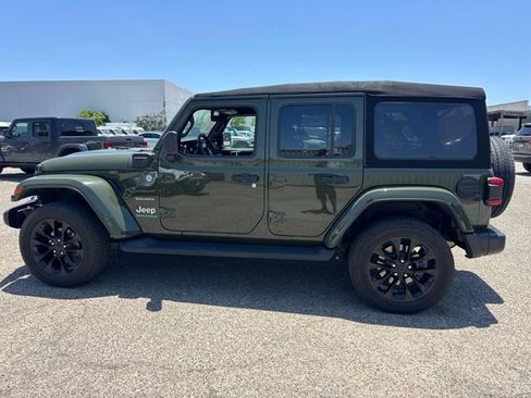 Used 2023 Jeep Wrangler Unlimited Sahara w/ Cold Weather Group AWD/4WD image 8
