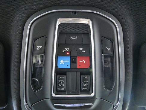 Certified 2024 Jeep Grand Cherokee Altitude image 52