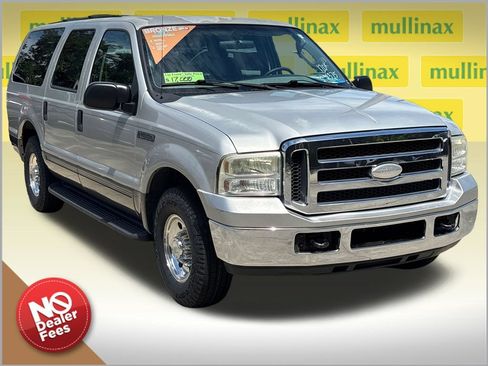 Used 2005 Ford Excursion XLS RWD image 1