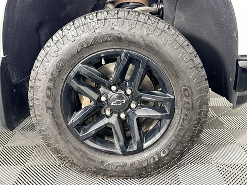 Used 2019 Chevrolet Silverado 1500 Custom Trail Boss image 28