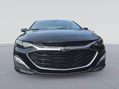 Used 2025 Chevrolet Malibu RS image 4