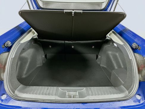 Used 2025 Toyota Prius LE image 27