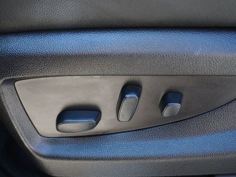 Used 2019 Chevrolet Tahoe LT image 23