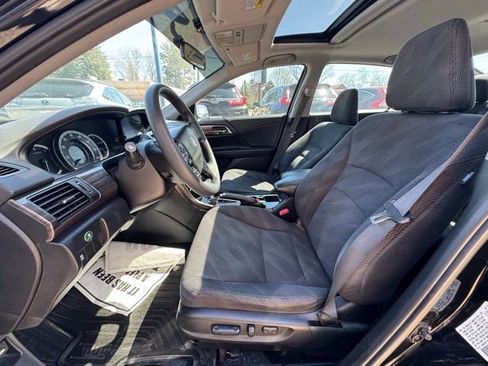Used 2016 Honda Accord EX image 10