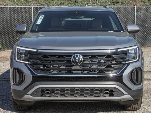 New 2026 Volkswagen Atlas Cross Sport SE AWD/4WD image 2