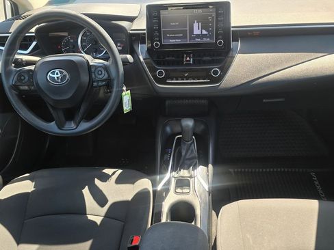 Used 2020 Toyota Corolla LE FWD image 14