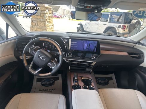 Used 2024 Lexus RX 350 AWD image 3