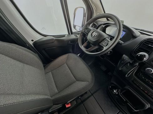Used 2025 RAM ProMaster 2500 w/ U-Haul Equipment Group FWD image 9
