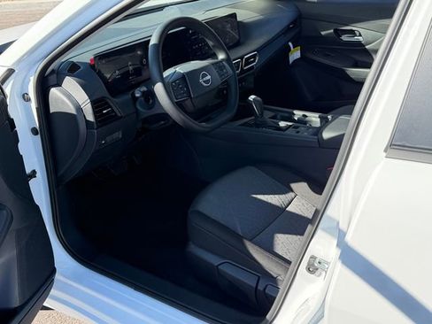 New 2026 Nissan Sentra SV w/ Floor Mat Package FWD image 11