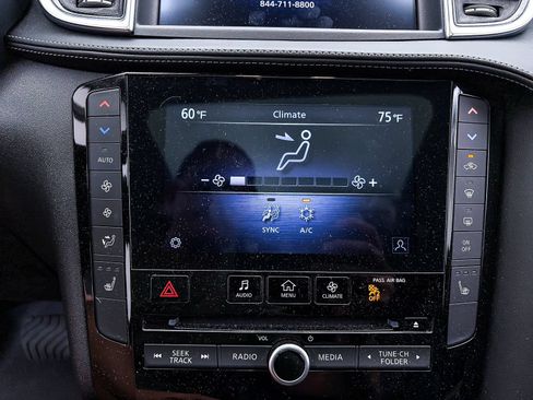 Used 2025 INFINITI QX50 Luxe AWD/4WD image 25