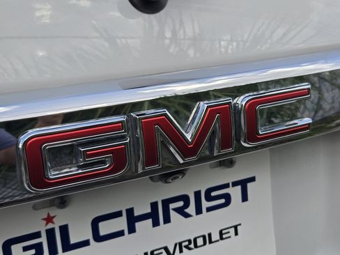 Used 2023 GMC Acadia Denali FWD image 12