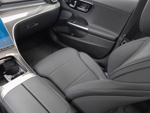 New 2026 Mercedes-Benz C 300 4MATIC Sedan image 26