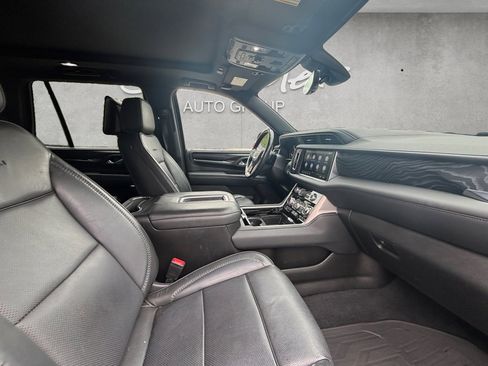Used 2021 GMC Yukon Denali w/ Denali Premium Package image 27