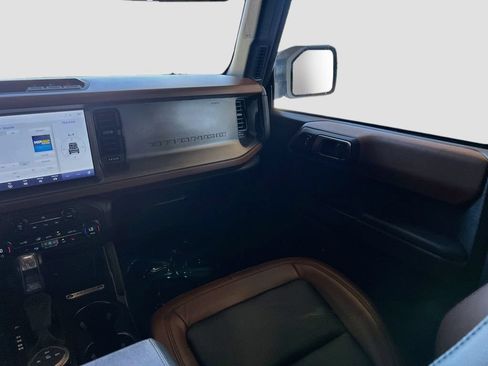 Used 2024 Ford Bronco Outer Banks AWD/4WD image 23