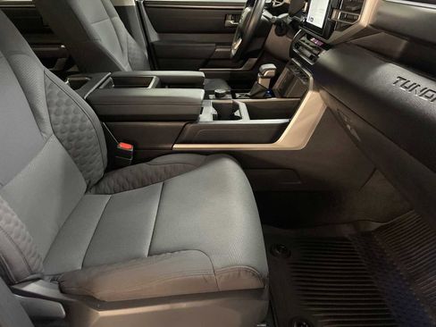 Used 2024 Toyota Tundra Limited w/ Power Package AWD/4WD image 34