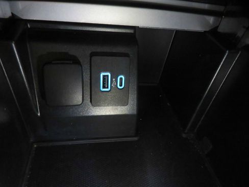 Used 2020 Ford Explorer Limited AWD/4WD image 42