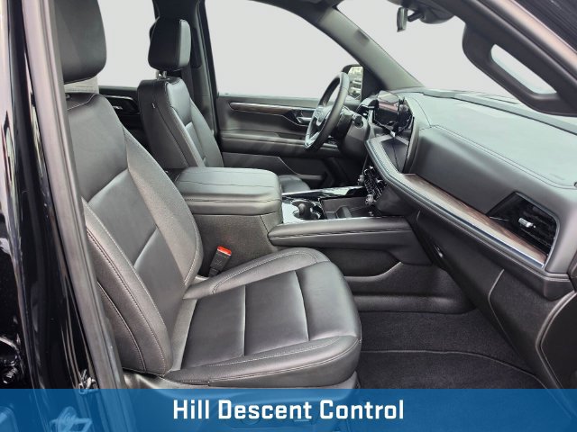 Used 2025 Chevrolet Suburban Z71 AWD/4WD image 14
