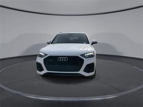 Used 2025 Audi Q5 2.0T Premium image 3