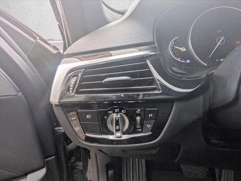 Used 2017 BMW 530i xDrive AWD/4WD image 18