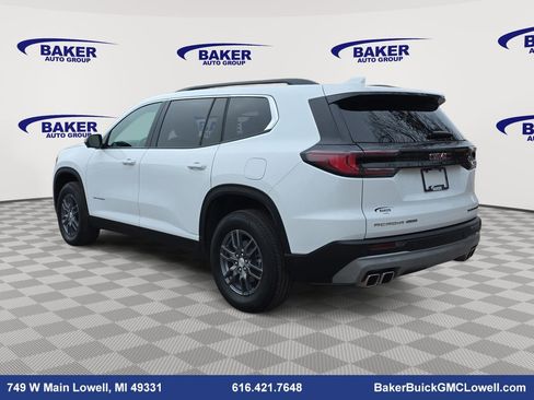 Used 2025 GMC Acadia Elevation image 7