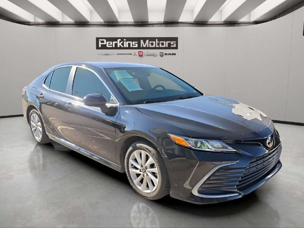 Used 2022 Toyota Camry LE FWD image 9