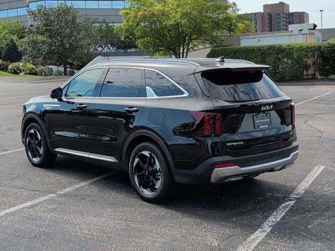 Certified 2025 Kia Sorento SX Prestige AWD/4WD image 3