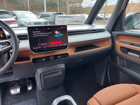 New 2025 Volkswagen ID. Buzz Pro S image 15