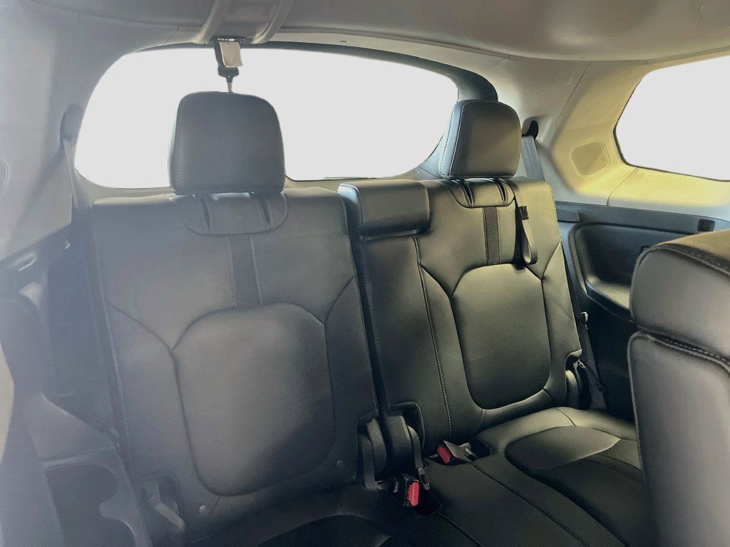 Used 2025 Honda Pilot Touring image 29