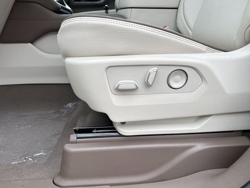 New 2026 GMC Yukon Denali w/ Sun & Power Step Package image 14