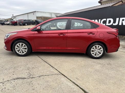Used 2018 Hyundai Accent SE image 4