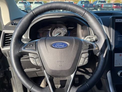 Used 2022 Ford Edge SEL w/ Convenience Package image 13