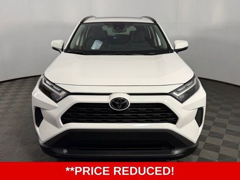 Used 2025 Toyota RAV4 XLE w/ Convenience Package FWD image 2