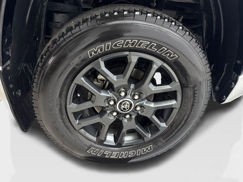 Used 2022 Toyota Tundra Platinum w/ Advanced Package AWD/4WD image 86