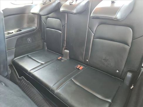 Used 2023 Nissan Pathfinder Platinum w/ Black Appearance Package FWD image 27