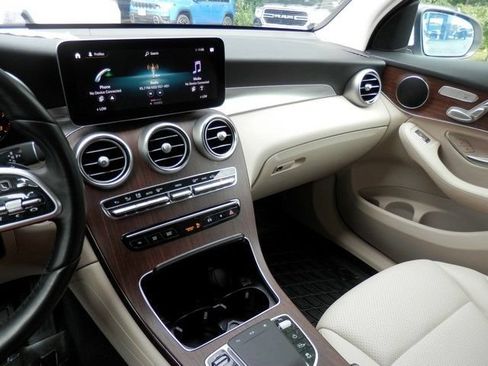 Used 2022 Mercedes-Benz GLC 300 4MATIC image 24